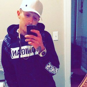 Meet your Posher, Logan er